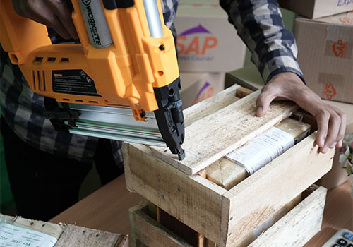 jasa pengemasan paket kurir